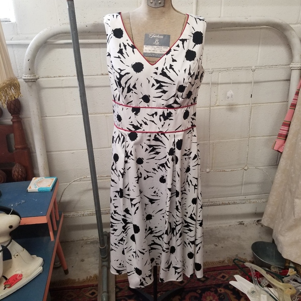 Citi Dress Black White 8 Summer Sleeveless Dress